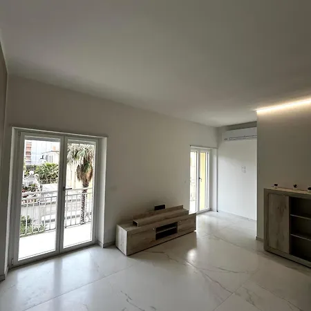 Seaside Beacon Apartment