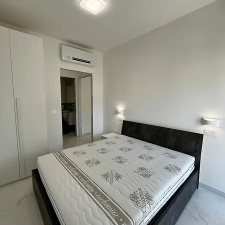 Seaside Beacon سان بنيديتّو ديل ترونتو