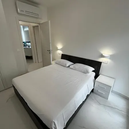 Seaside Beacon * San Benedetto del Tronto